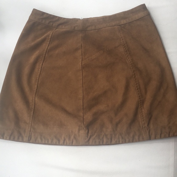 Flattering skirt from Abercrombie and Fitch - Picture 3 of 6